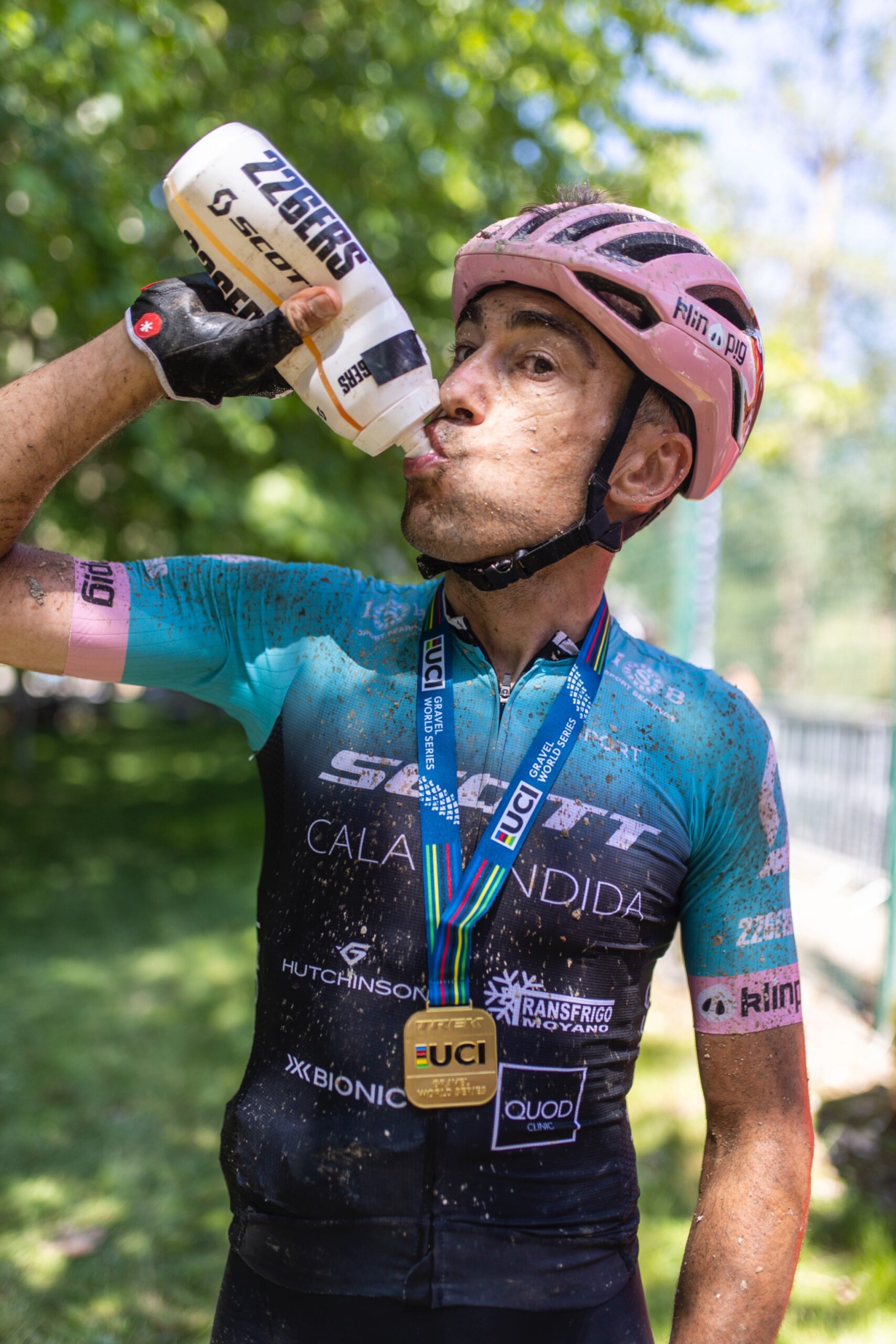 92f9caf3dad561d5fcd5c5d37b103357